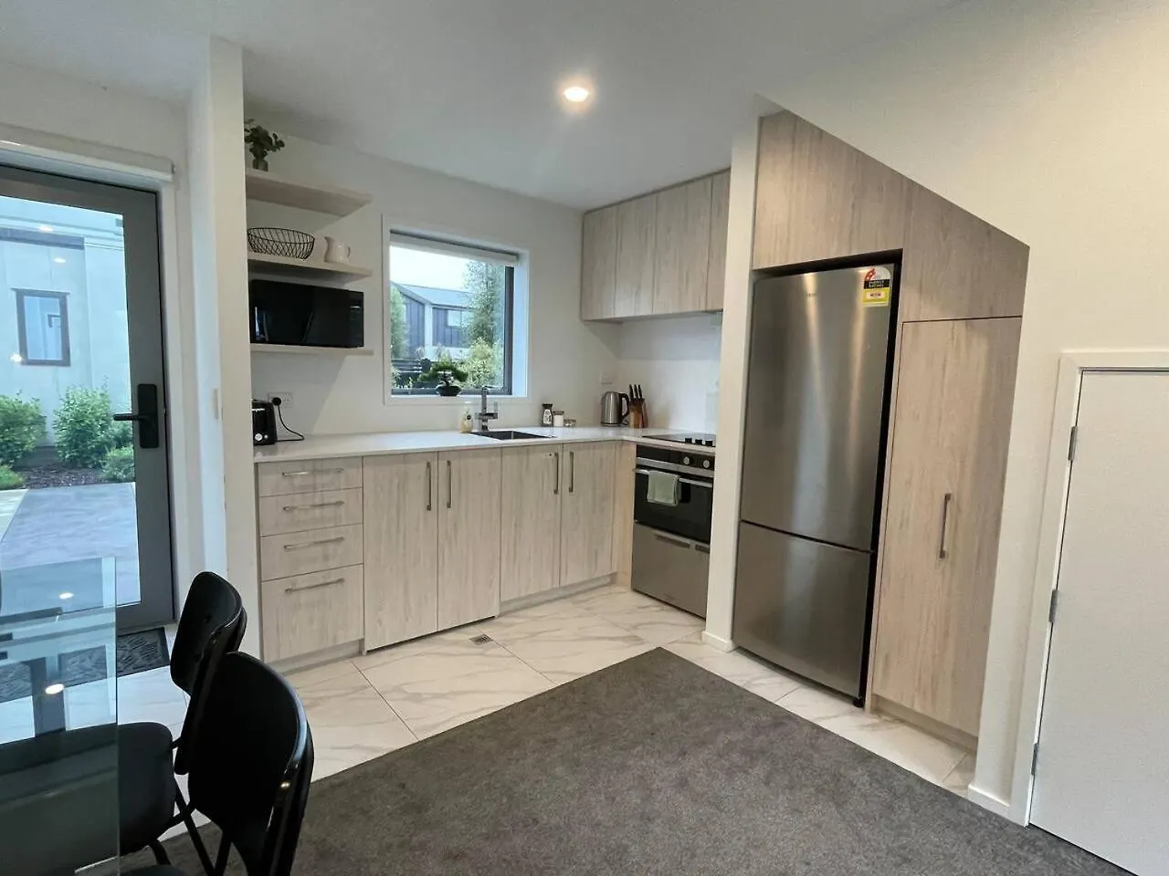 2 Bed 2 Bath Retreat Villa Christchurch Holiday home